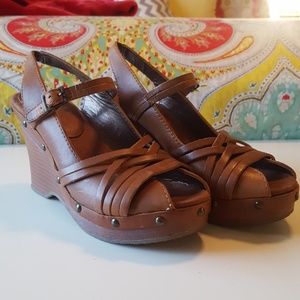 Brown Leather Report Wedge Sandals
